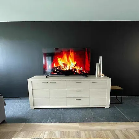 Charming In Roisin, 400 M² With Terrace * Meaurain