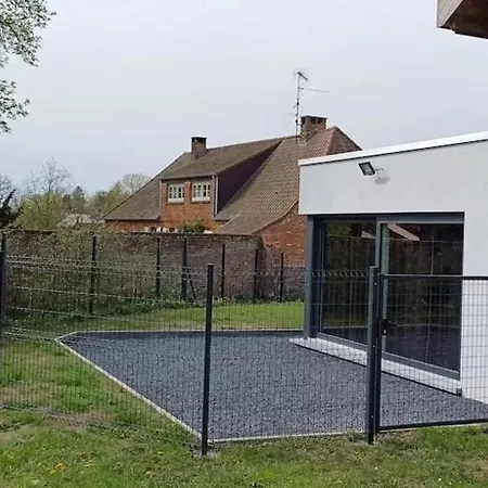 Charming In Roisin, 400 M² With Terrace Domek alpejski *