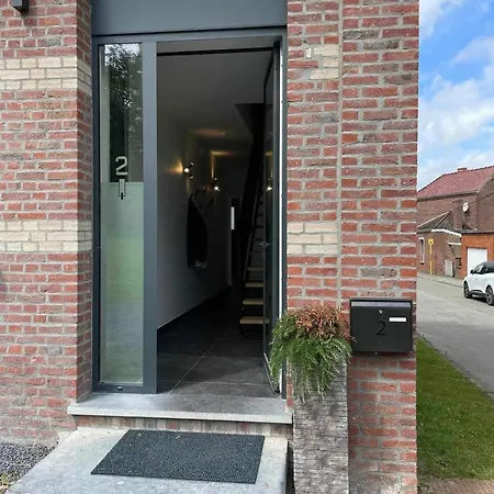 Charming Chalet In Roisin, 400 M² With Terrace