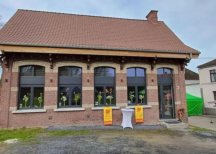 Charming In Roisin, 400 M² With Terrace *