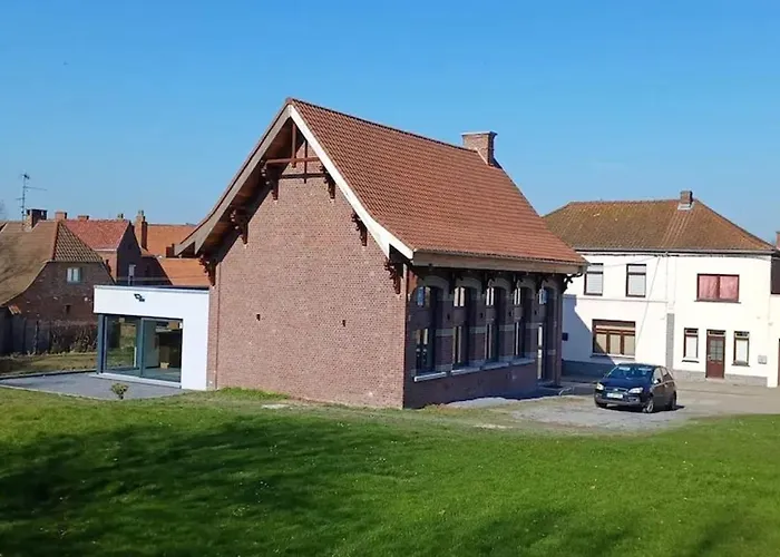 Charming In Roisin, 400 M² With Terrace Meaurain