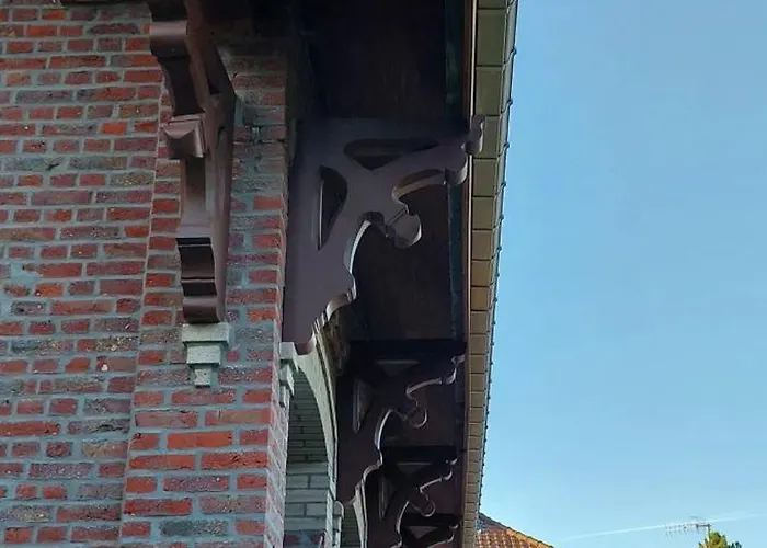 Chalet Charming In Roisin, 400 M² With Terrace