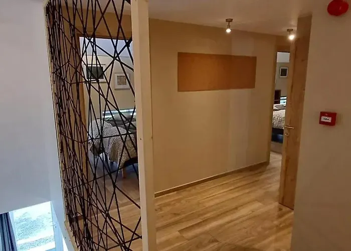 Charming In Roisin, 400 M² With Terrace *