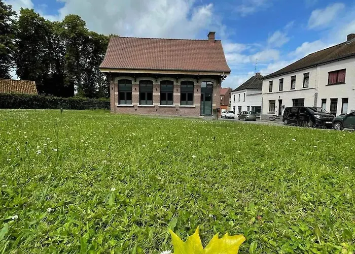 Charming In Roisin, 400 M² With Terrace Chalet Meaurain